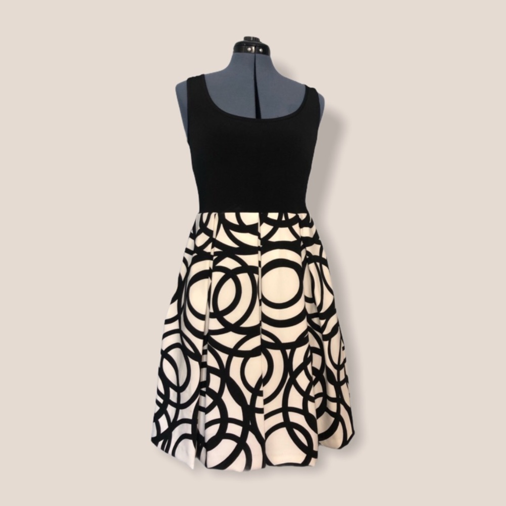 Muse B&W dress